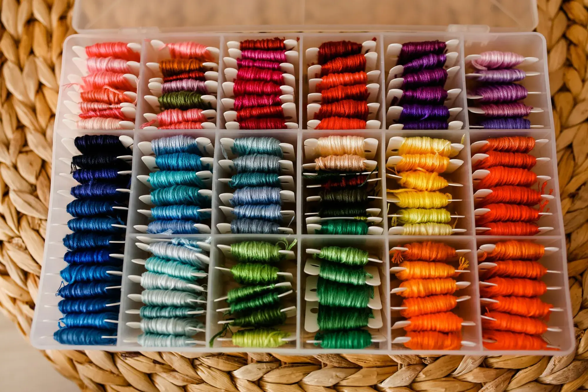 Embroidery threads sorted by colour
